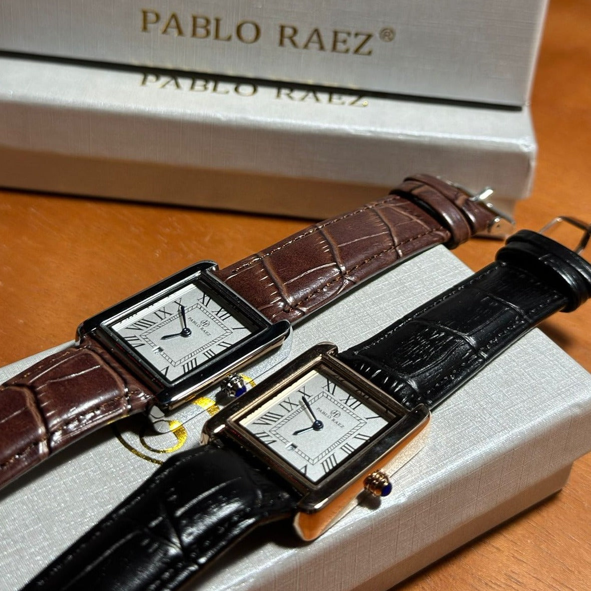 Relógio Quadrado em Couro Pablo Raez 34mm | Caixa exclusiva