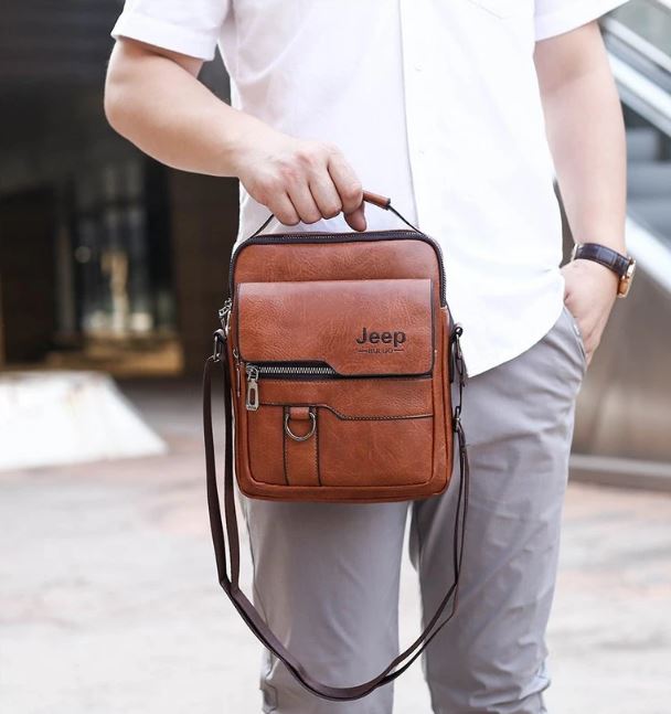 Bolsa Masculina de Couro Transversal Jeep Buluo